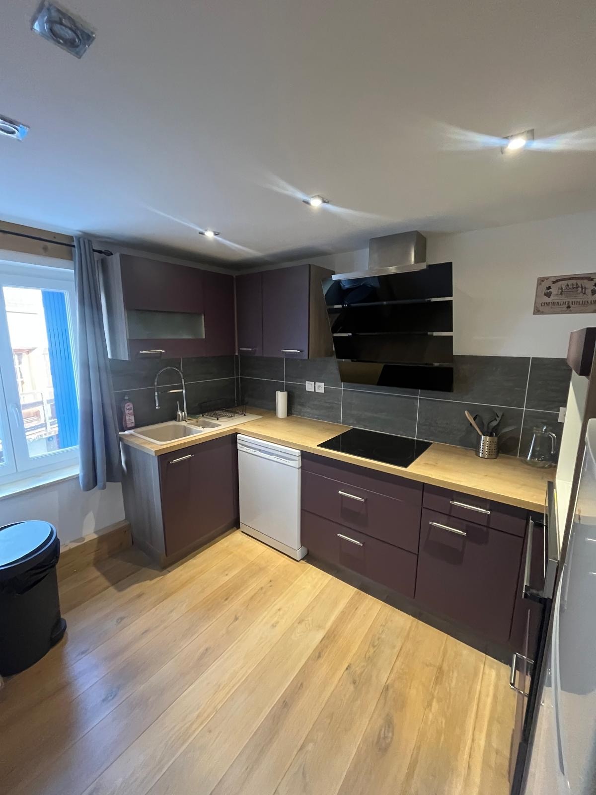 Les Angles - Village station