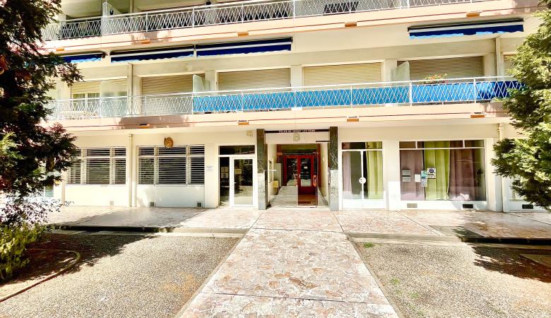 Le Palais_T2_Hall_Immeuble_2