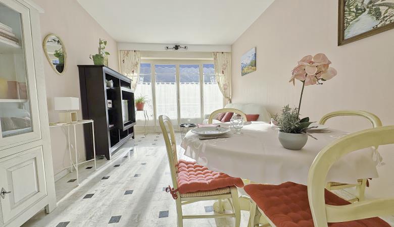 Le Palais_T2_Salon_2