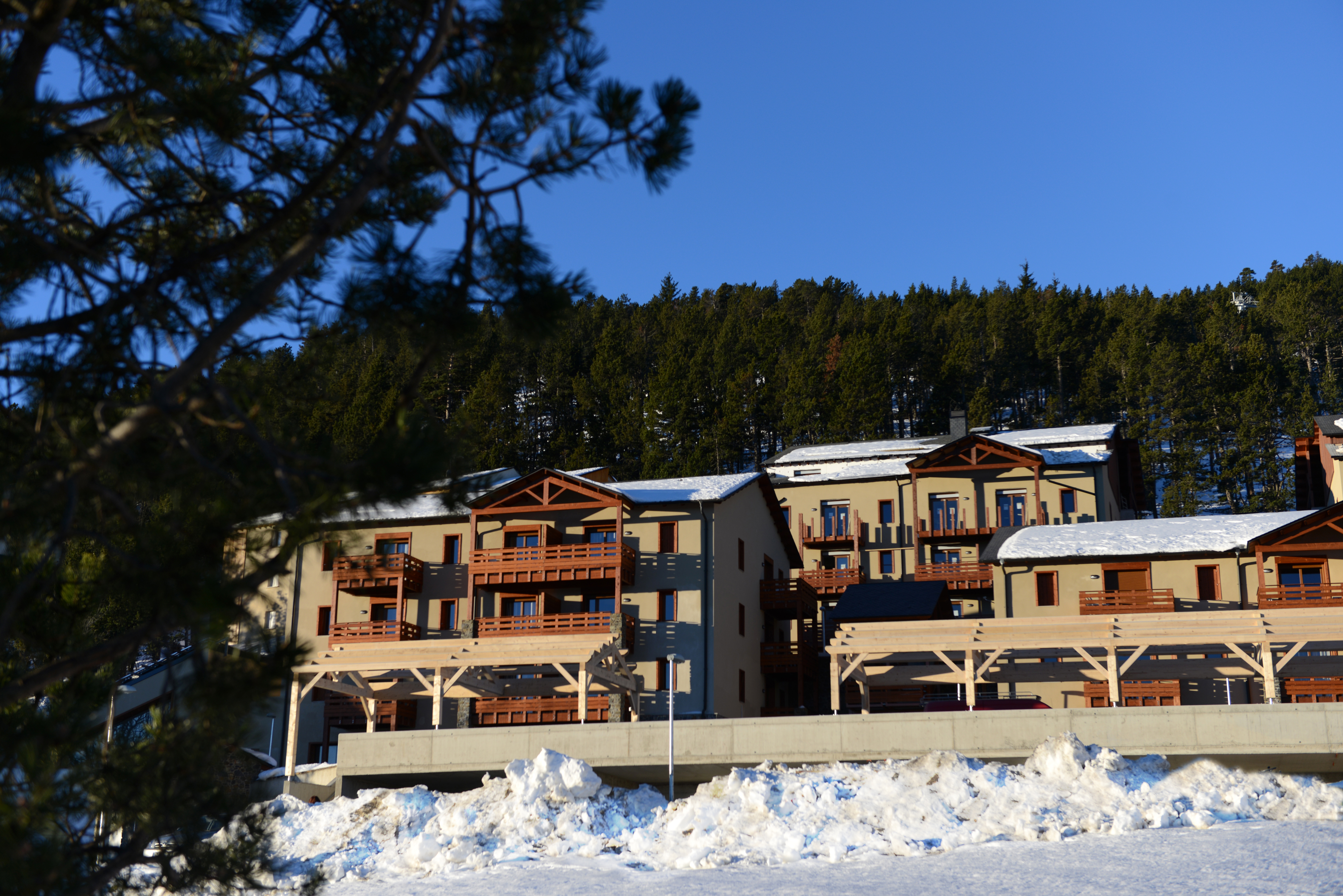 Les Angles   Les Chalets de l Isard   Ext residence24 2