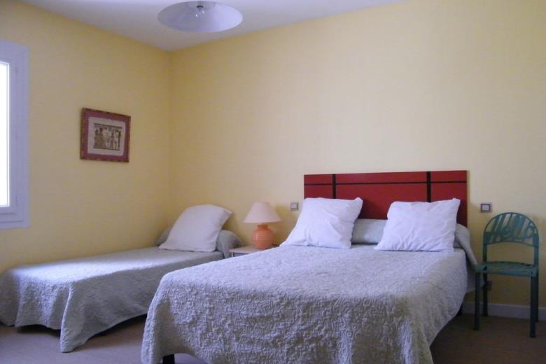 MUR Adèle chambre 1