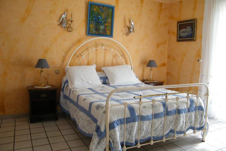 MUR Adèle chambre