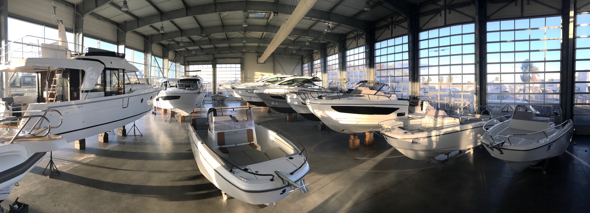 MARINE CENTER – SHOWROOM ET SERVICE TECHNIQUE