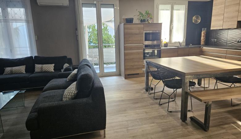 Meublé (7) Meublé (7)