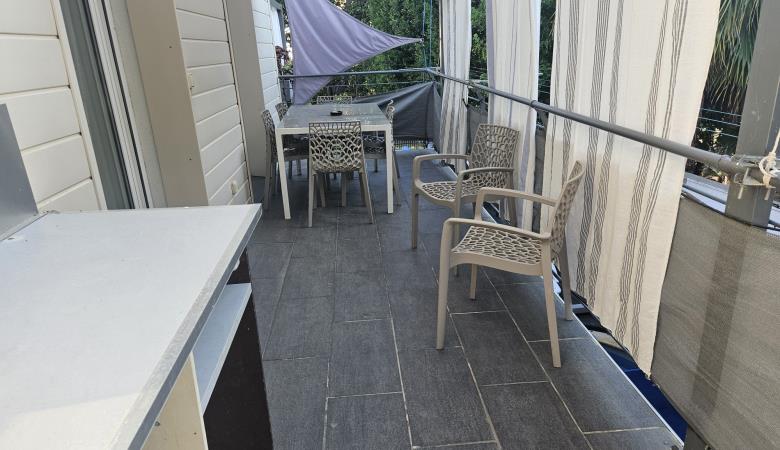 Meublé (8) Meublé (8)