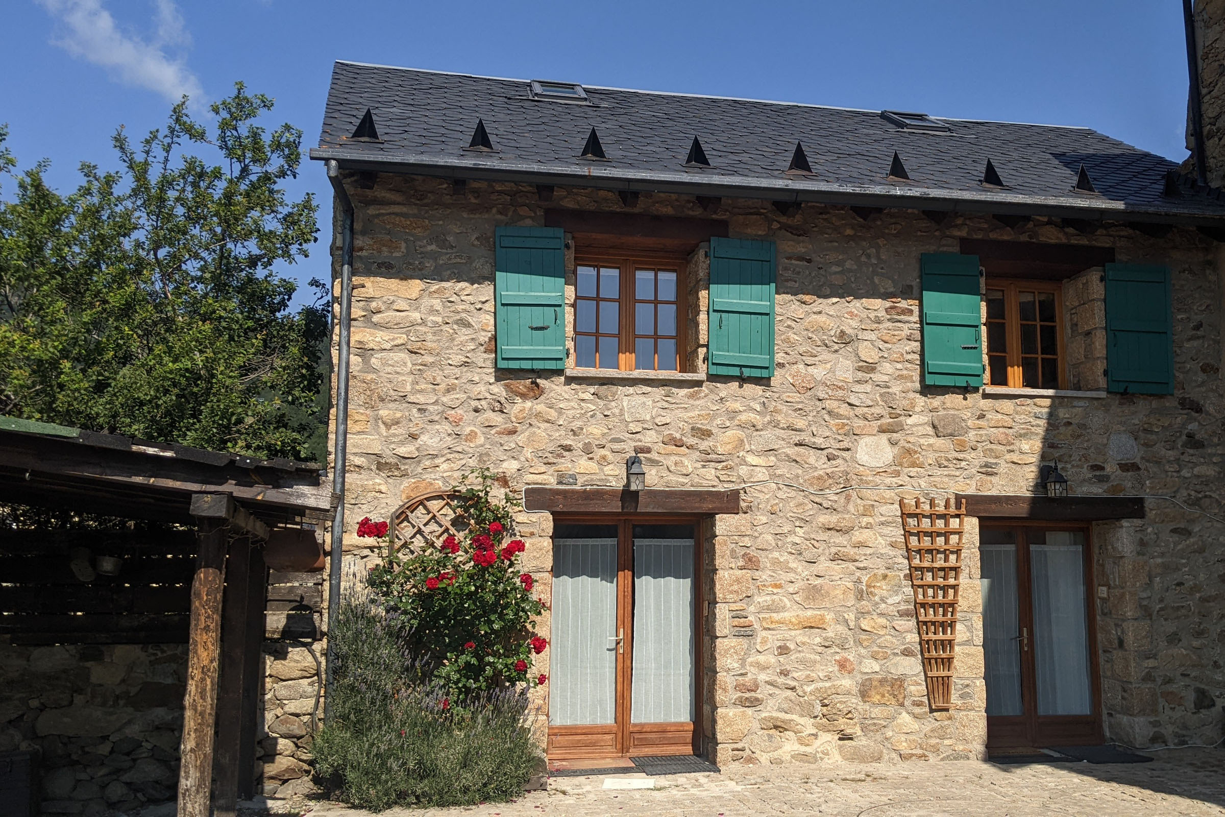 Les Angles - Village station
