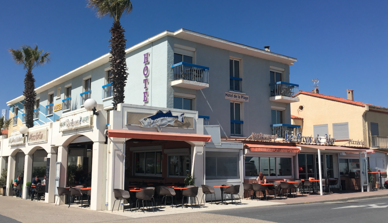 PORTBARCARES RESTO FRONT DE MER