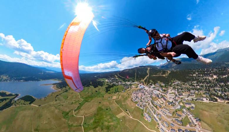 Parapente-Les-Angles-Sascha-Burkhardt-BiplaceInfo Parapente-Les-Angles-Sascha-Burkhardt-BiplaceInfo