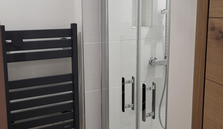 Chambre bleue salle d'eau