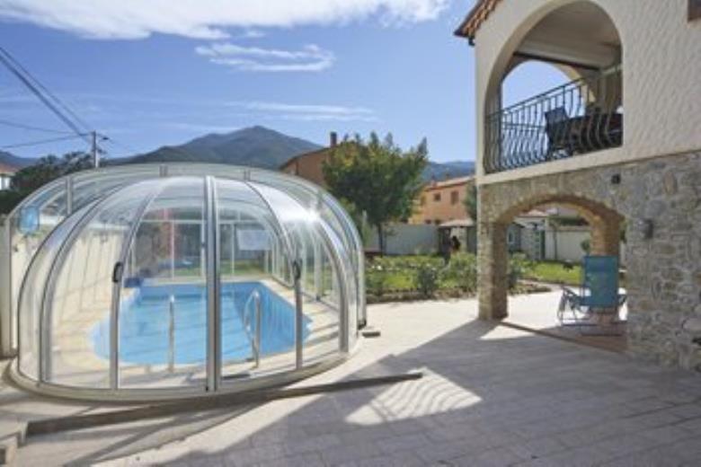 PISCINE HELIN
