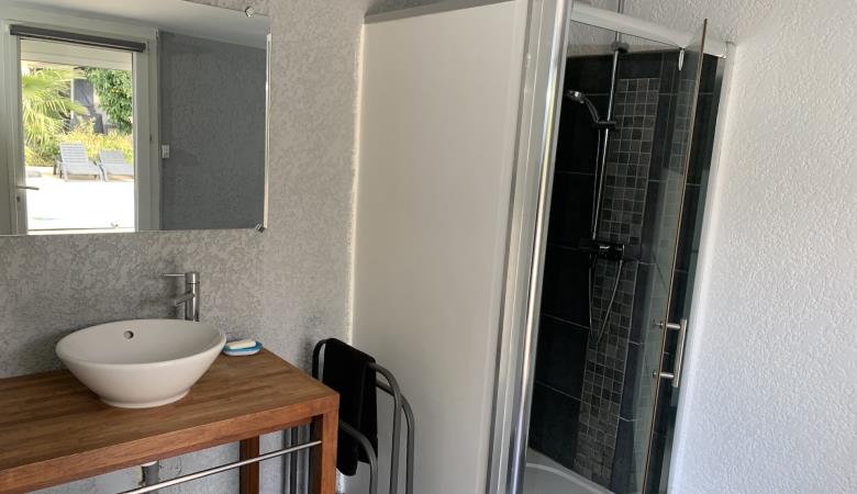 SALLE_DOUCHE_ANNEXE_23