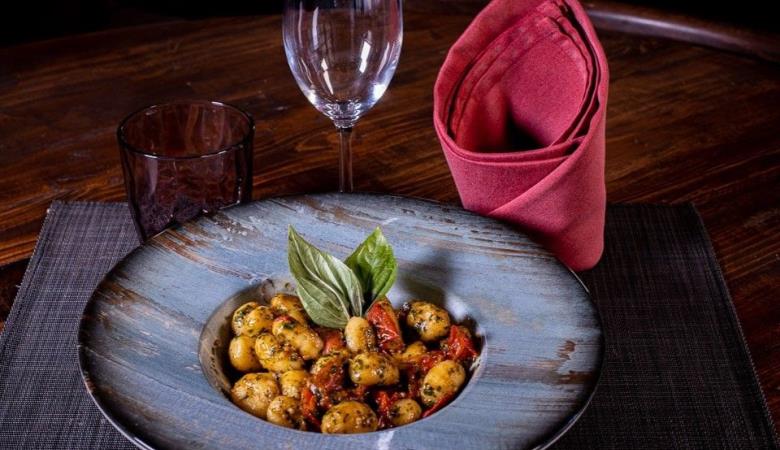 SPAGHETTERI ALDO 6 SPAGHETTERI ALDO 6