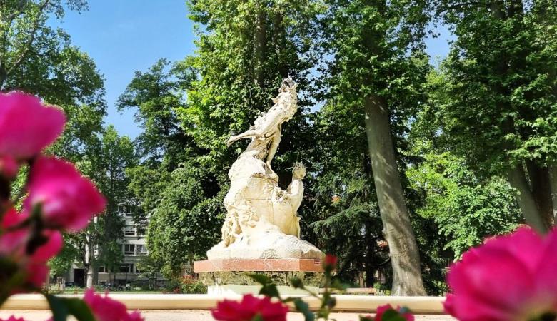 Square Bir Hakeim 1
