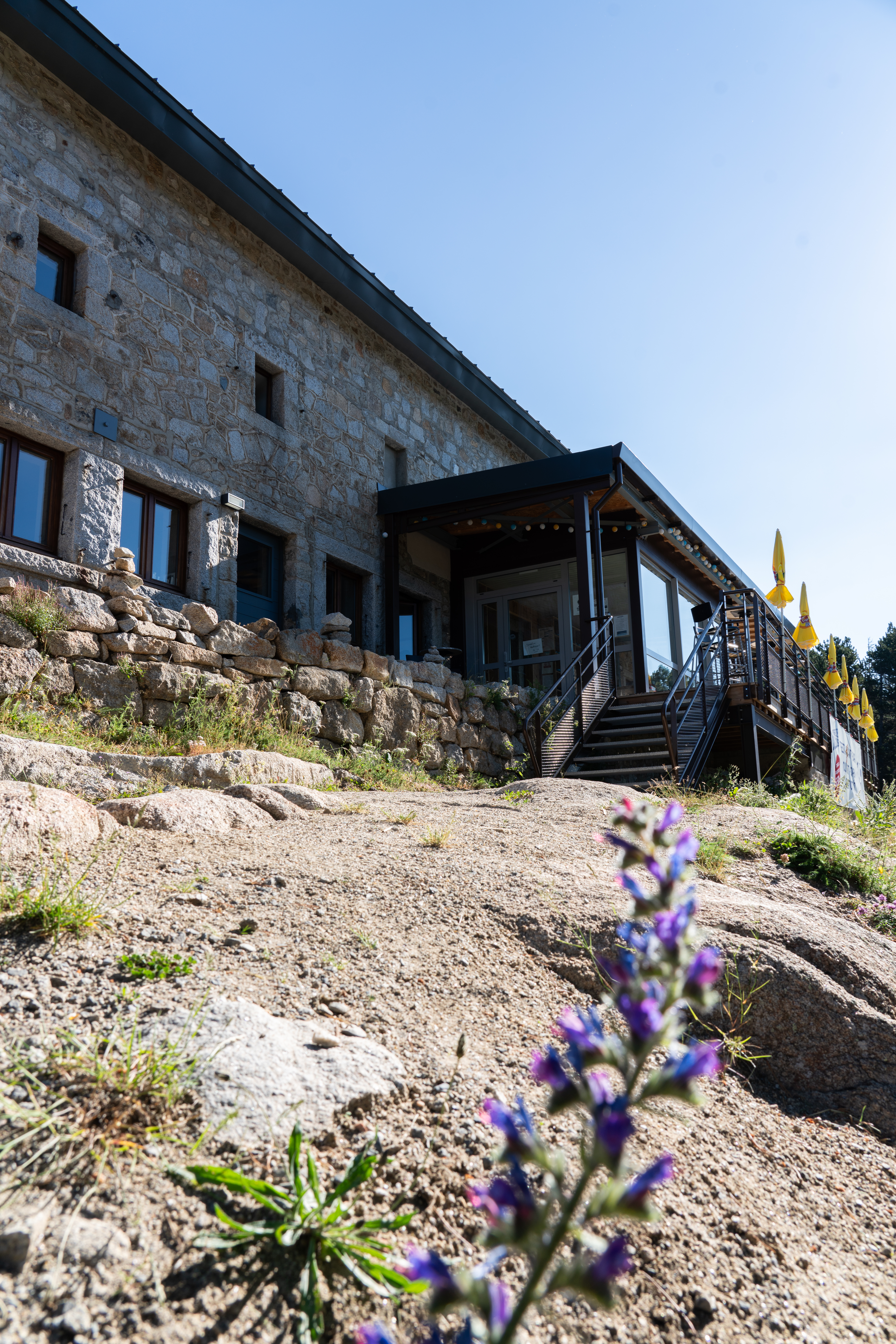 Les Angles - Village station