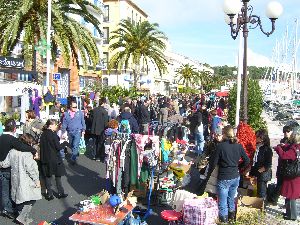 Vide-grenier de l’association les chats cerbériens