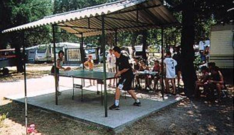 Camping La Pinede St Genis des Fontaines
