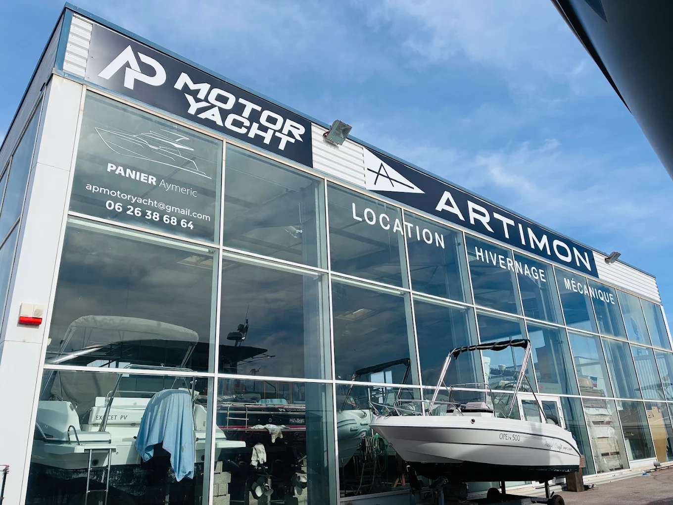 AP MOTOR YACHT