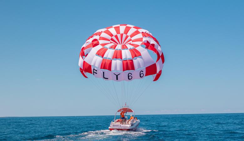 Atterrissage parachute fly66
