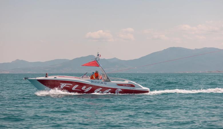 Bateau parachute Fly66