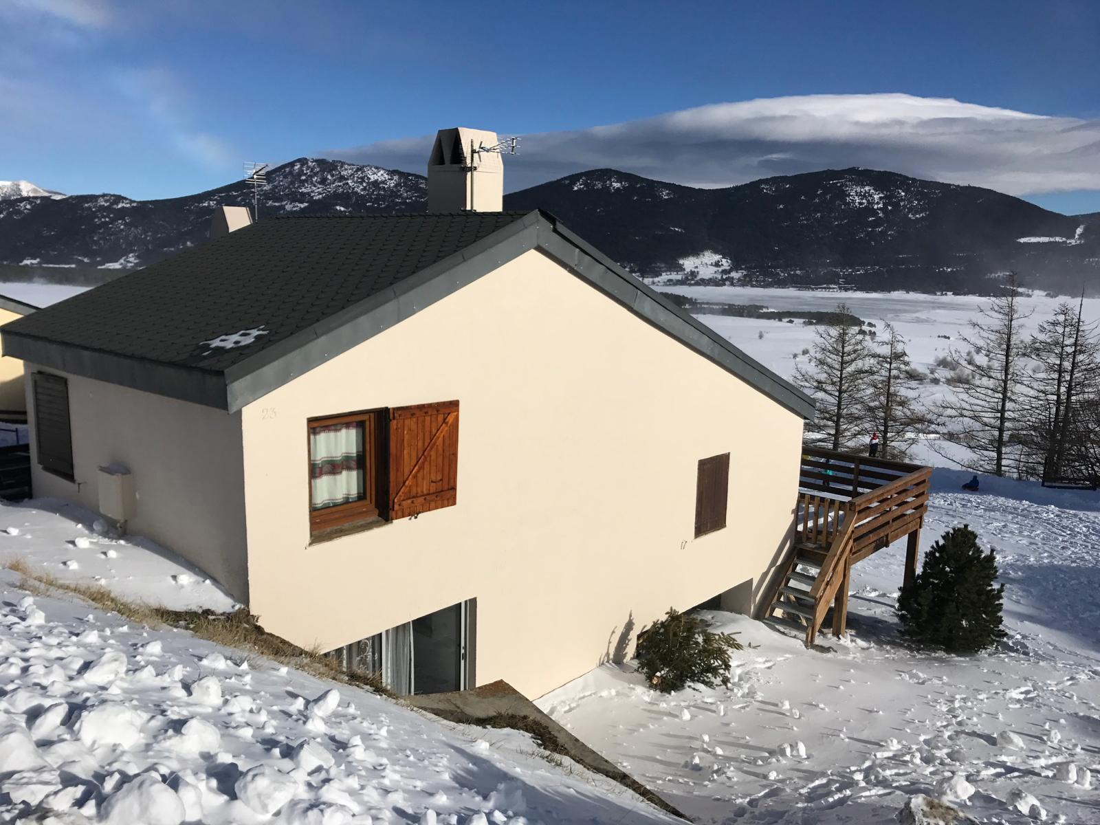 Les Angles - Village station