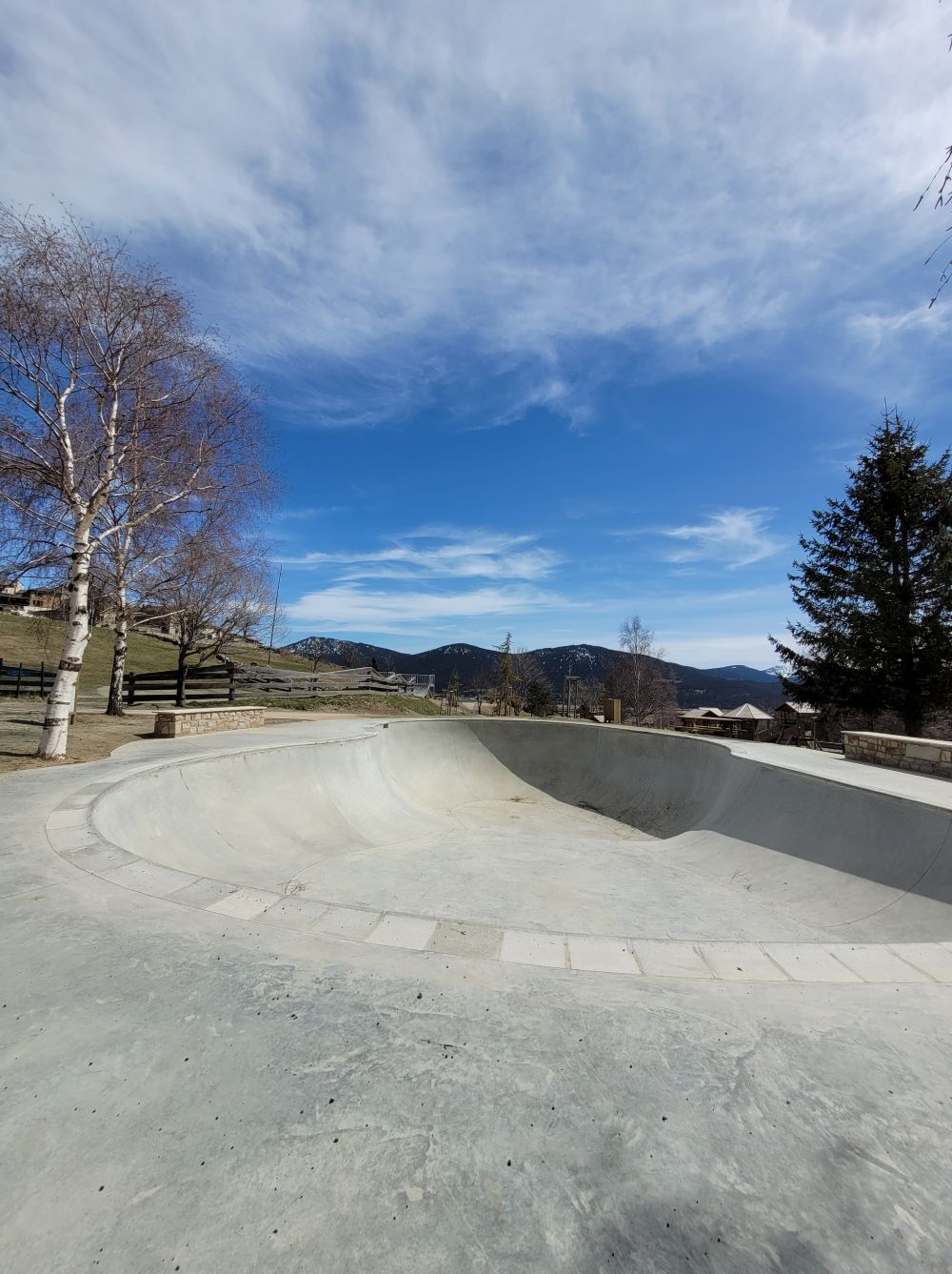 ZONE DE LOISIRS – BOWL
