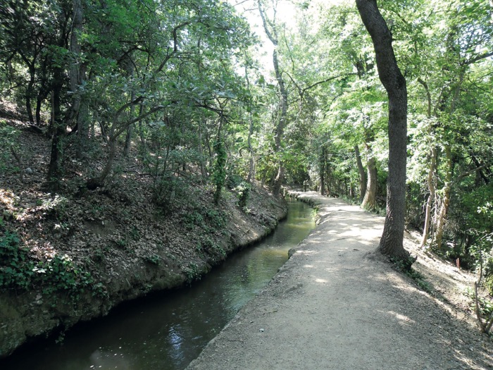 Rando accompagnee : Le canal de bohere, la vie sur les contrefots du canigo