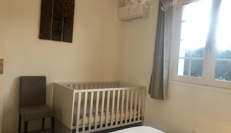 chambre grise lit bebe