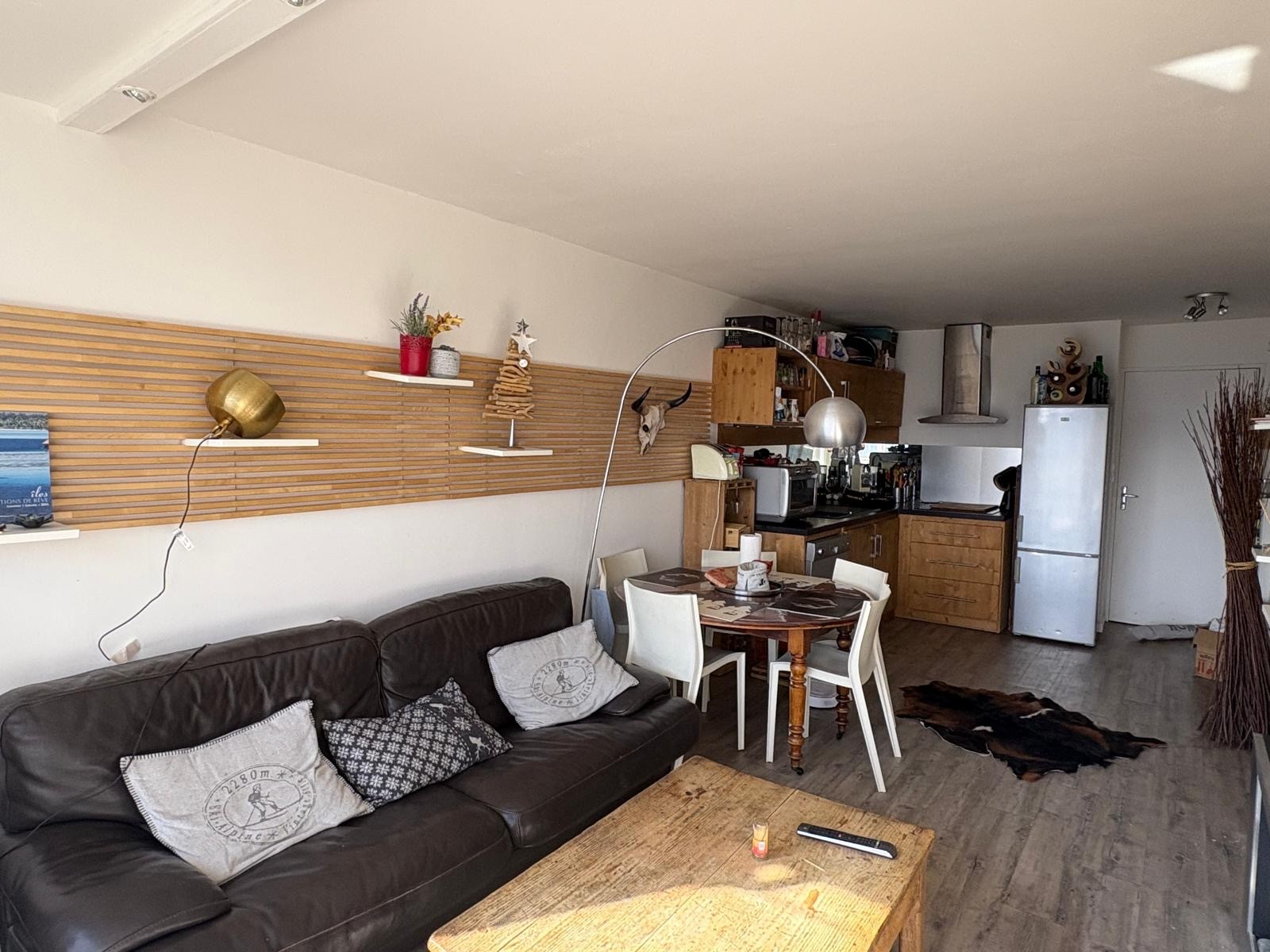 Les Angles - Village station