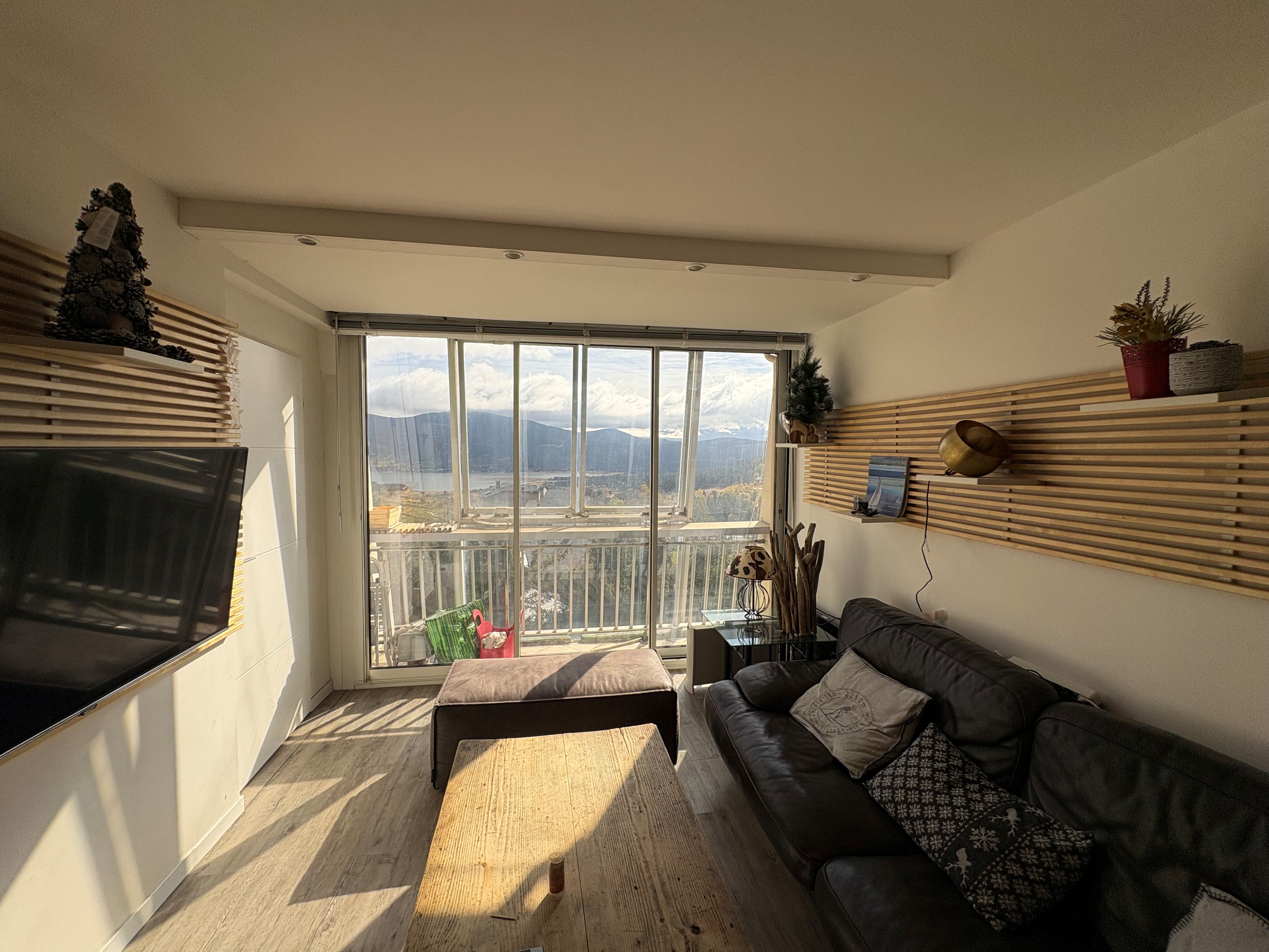 Les Angles - Village station