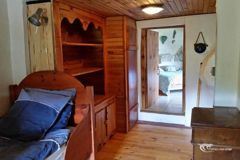 gite-pyrenees-orientales-La-Forge-petite-chambre-1