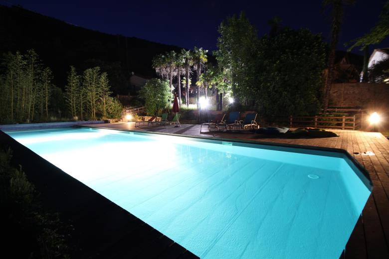 la piscine la nuit_10