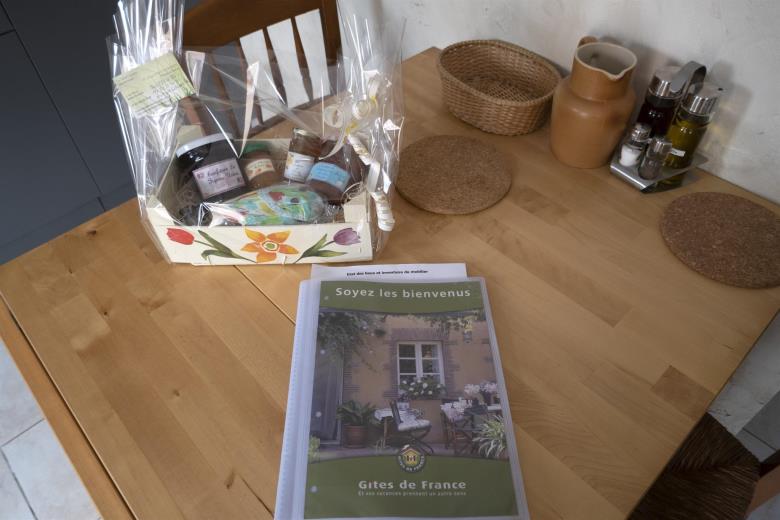Cadeau d'accueil (confitures maison)_11