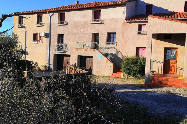 facade gîtes Olivier et Amandier_6