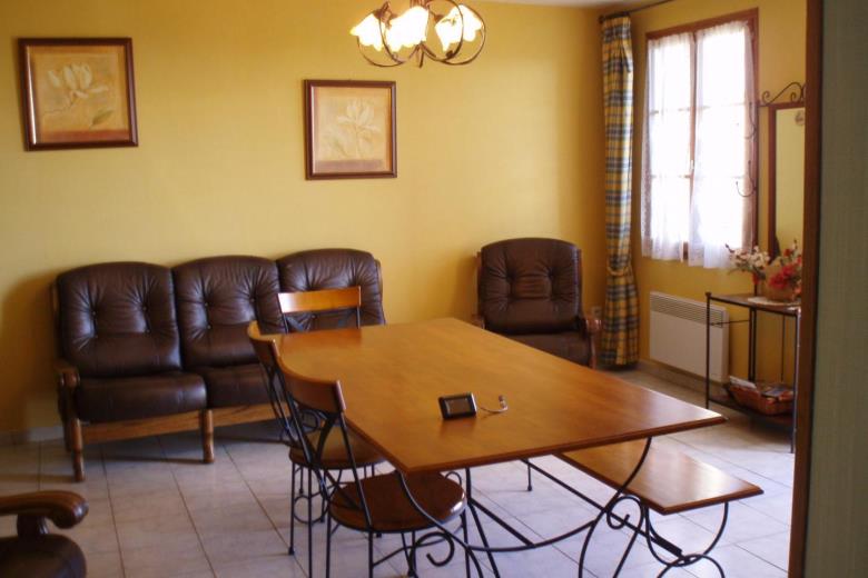 salle d'entrée du gîte_17