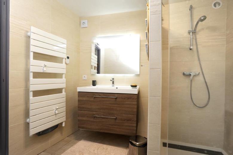 Salle de bain_66G109326_11