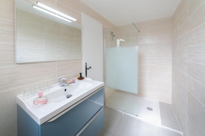 Chambre 3 Sdb photo2_36
