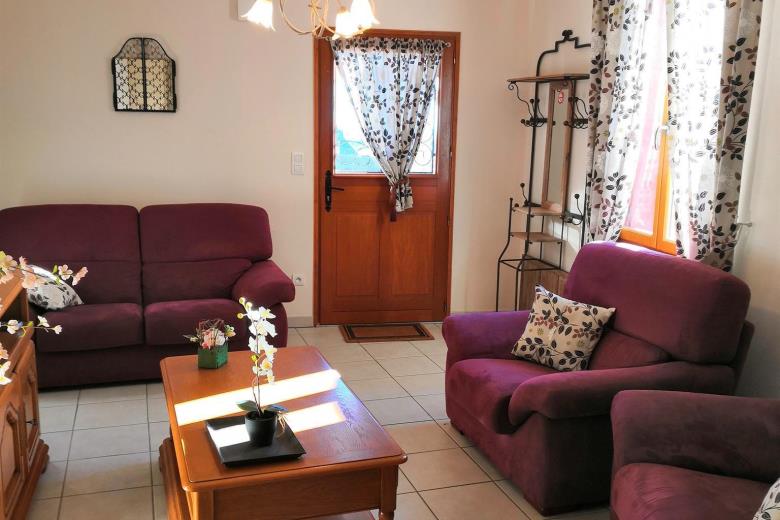 vue_sur_entrée_et_salon_11