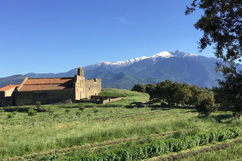 Le Prieuré de Marcevol et le canigou_22