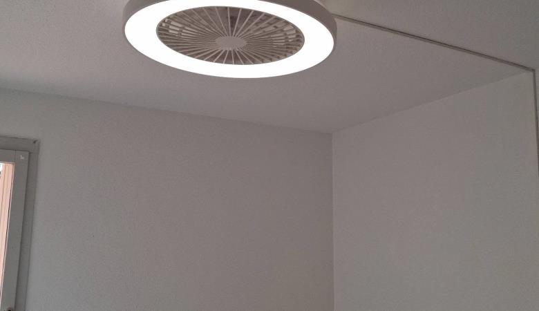 lumière - ventilateur dans chambre lumière - ventilateur dans chambre