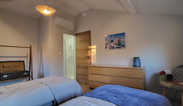 Chambre bleue vue sdb