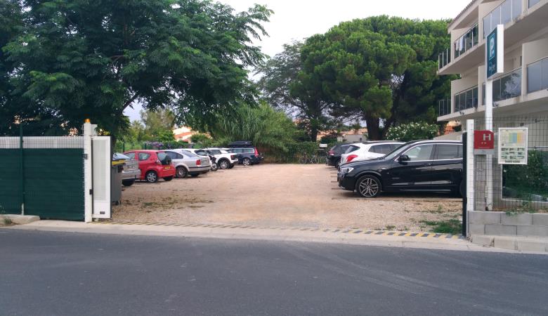 photo parking complet 7